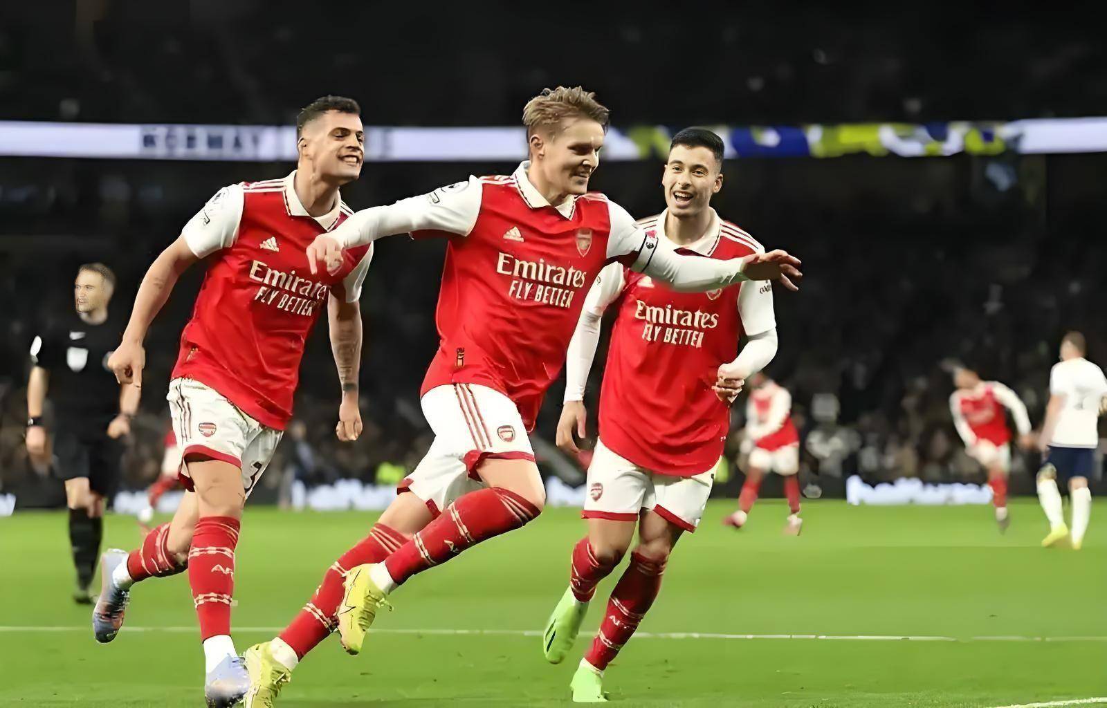 开云app-包含今晨纽卡斯尔伤情更新：英超节点到来，更衣室稳定，控场能力受关注的词条