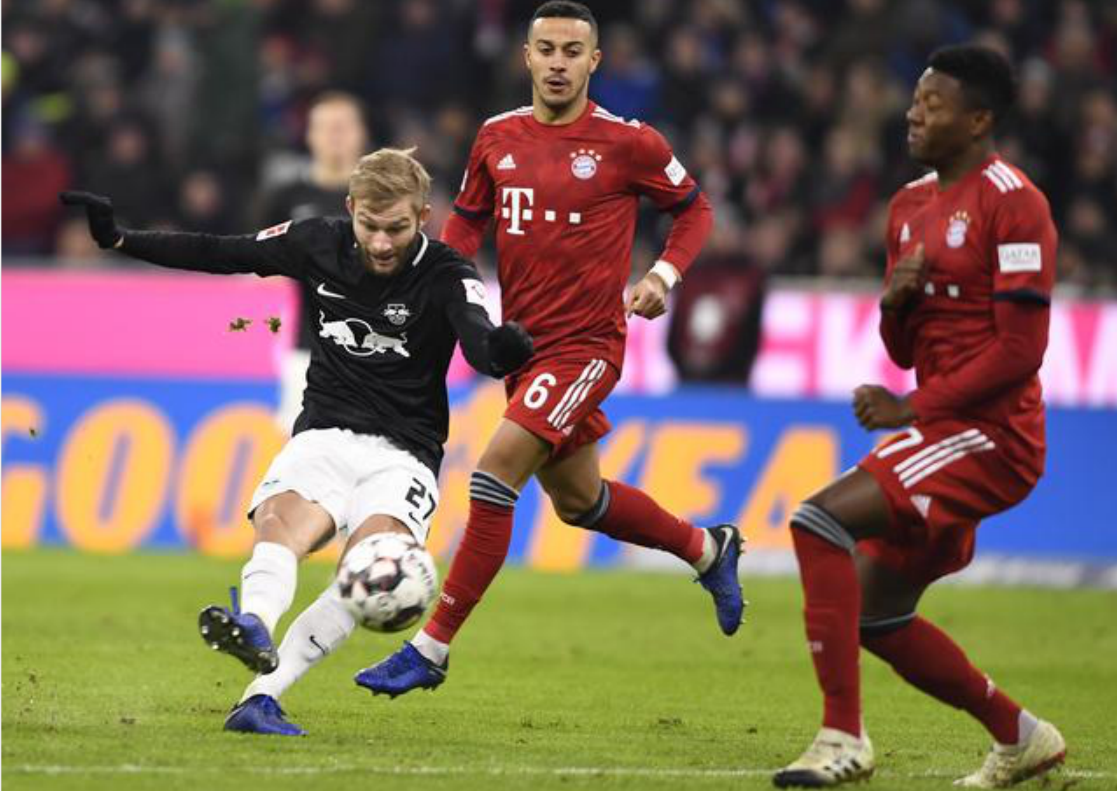 德甲清晨走向成谜；巴塞罗那门线救险；话题不断；高层口径保持一致(纪德窄门摘抄)