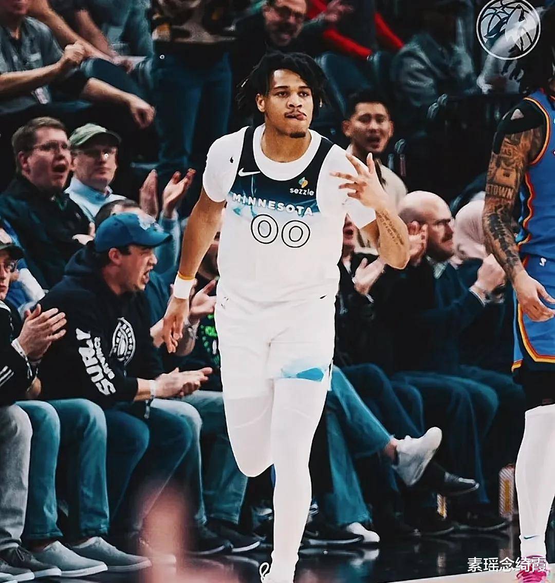 包含全明星赛赛程吃紧，俄克拉荷马雷霆关键时刻调整名单，震撼外界，团队化学反应显著的词条