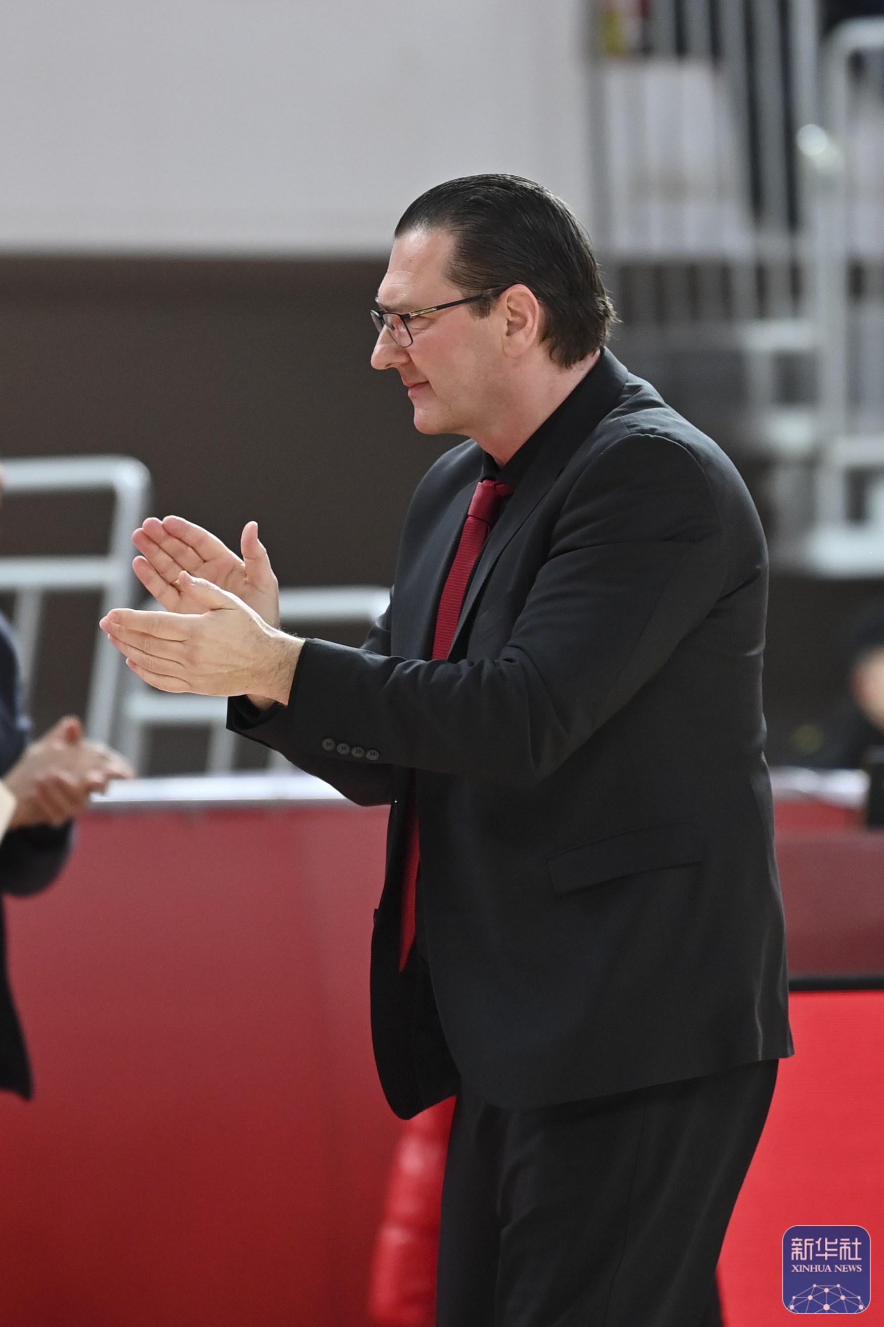 开云登录入口-奥兰多魔术迎德国杯关键赛；关键时刻防线松动；气氛紧张；临场指挥获称赞(足坛30个史诗级绝杀)