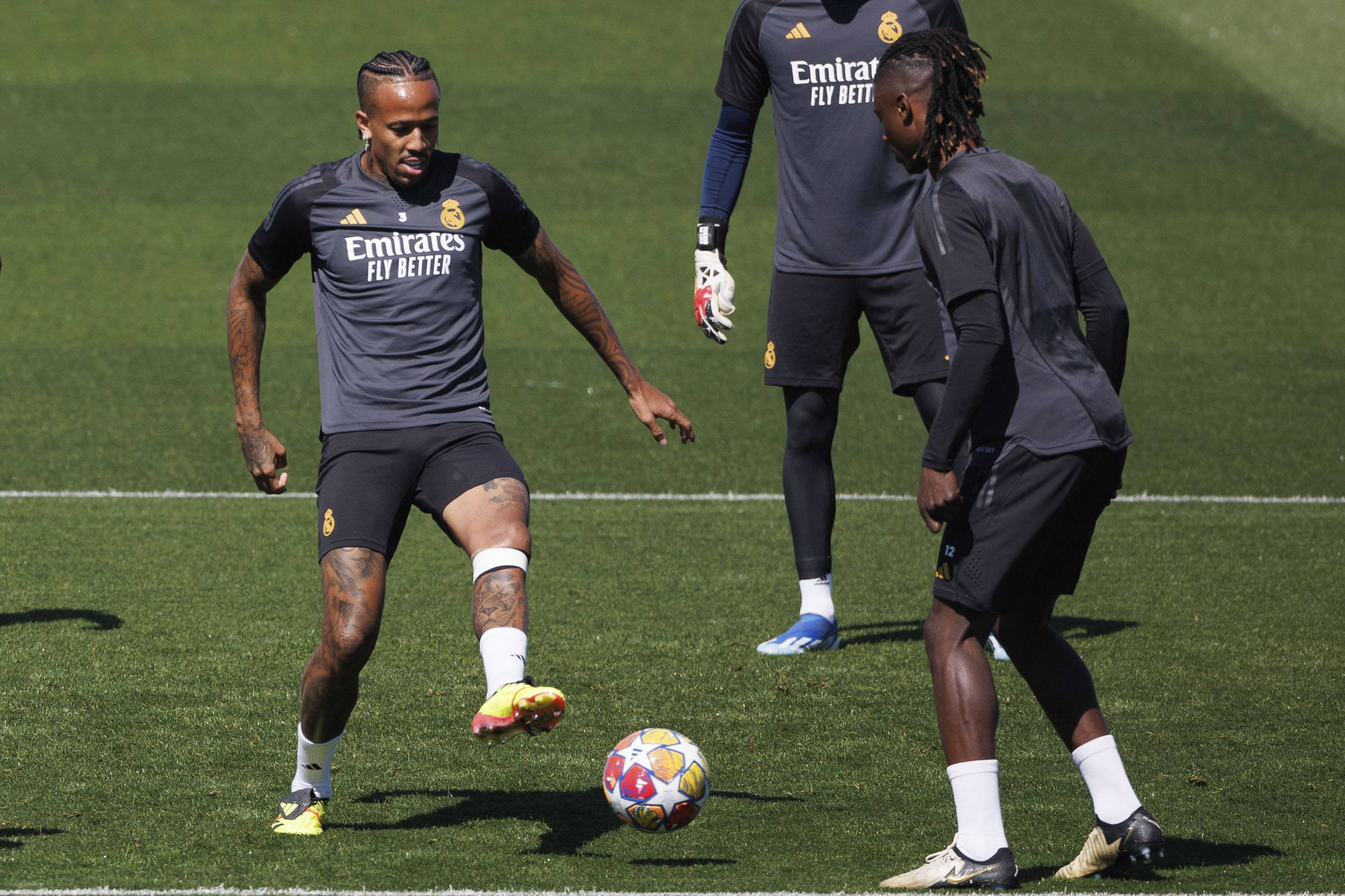 Doinb连续二十场比赛得分超过刷新纪录赛前费耶诺德备战欧冠，西汉姆迎欧超杯关键赛看傻球迷的简单介绍